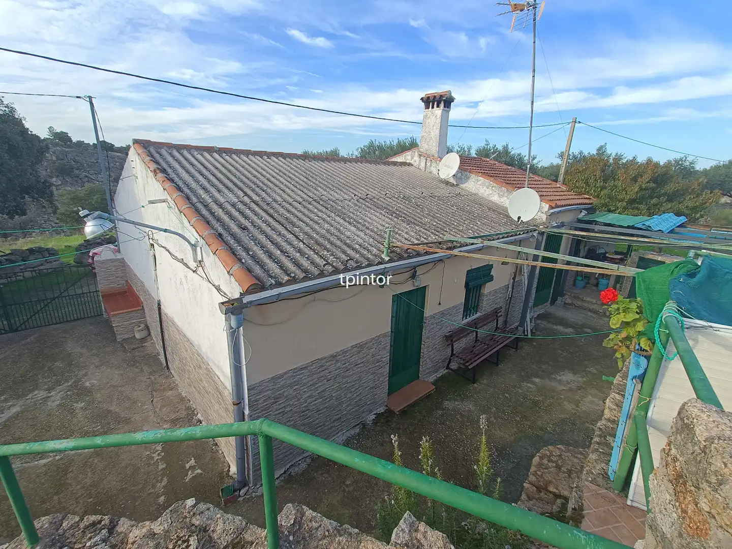 Exterior view of Houses for sale in Valencia de Alcántara  with Terrace, Swimming Pool and Furnished