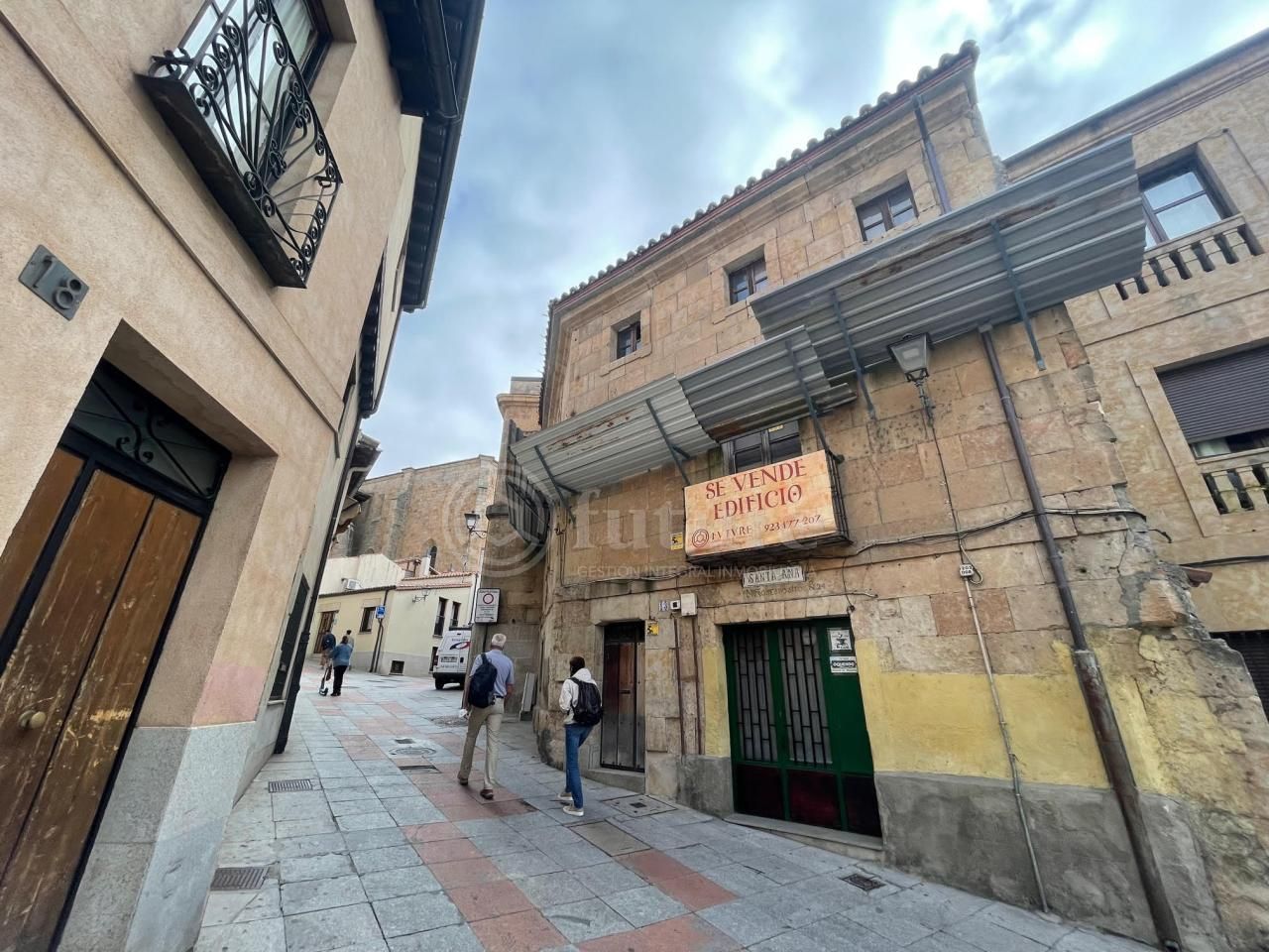 Exterior view of Building for sale in Salamanca Capital