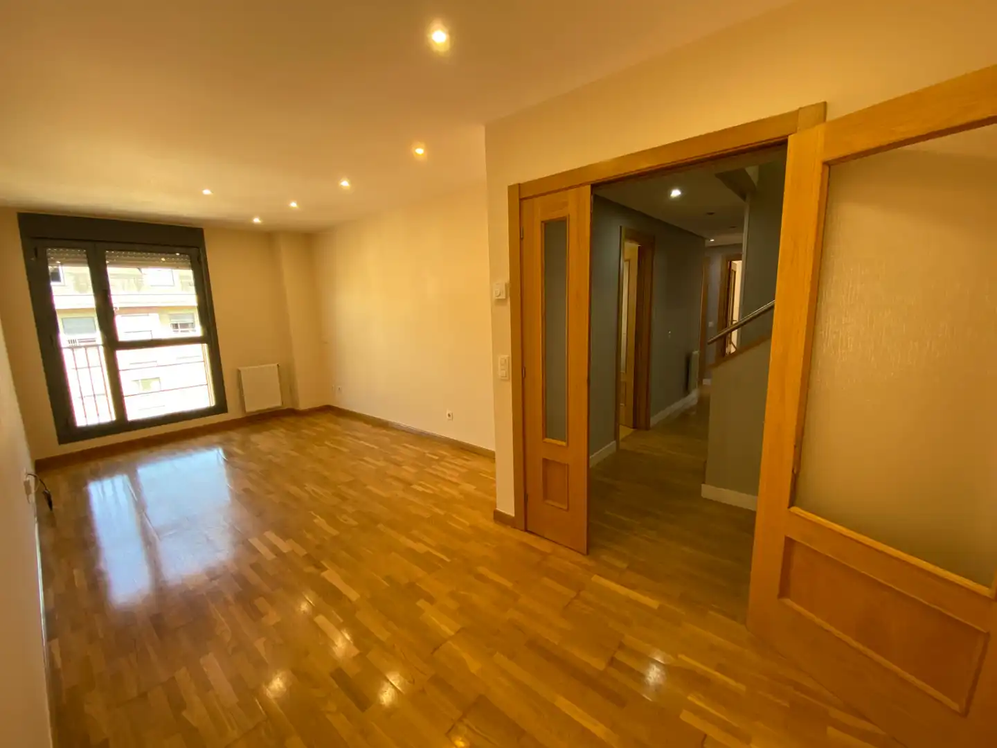 Dúplex en venda en Oviedo  amb Calefacció i Terrassa