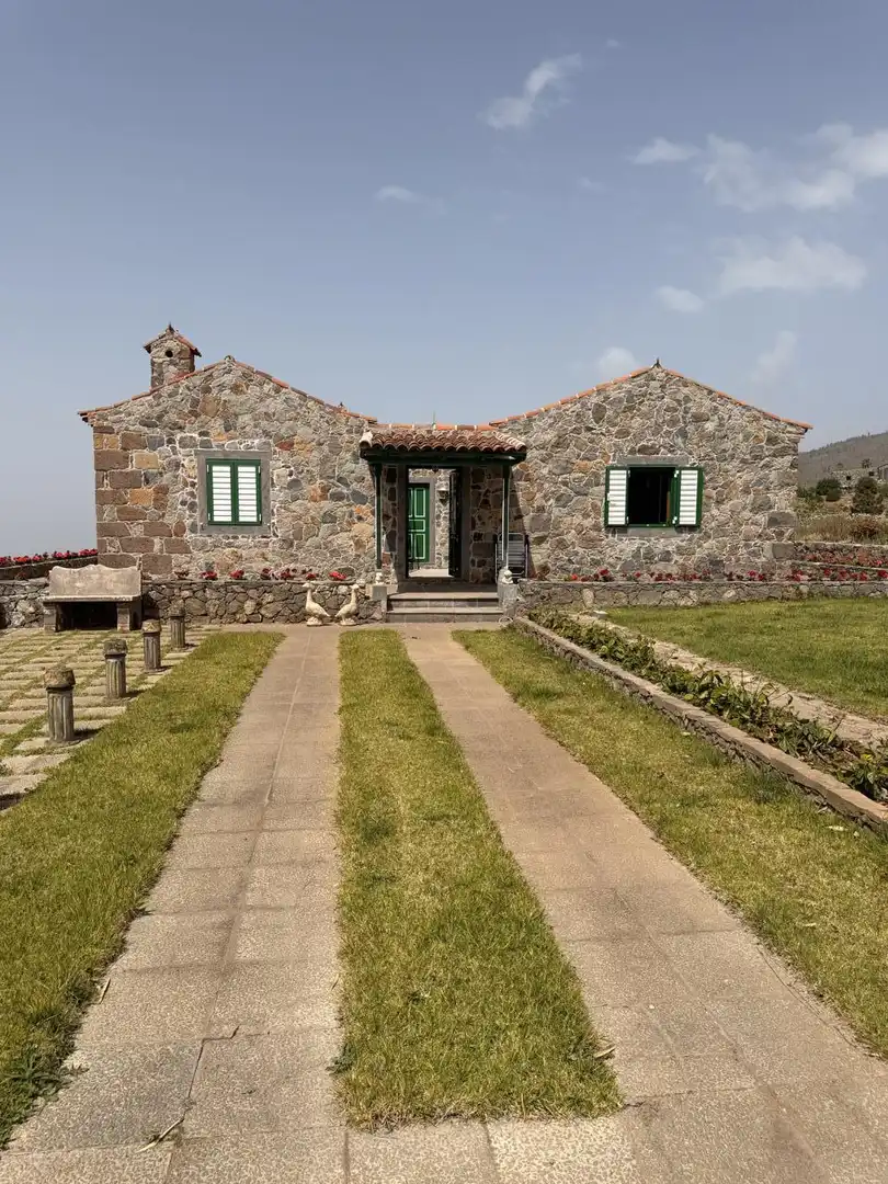 Vista exterior de Finca rústica en venda en Adeje amb Jardí privat i Terrassa
