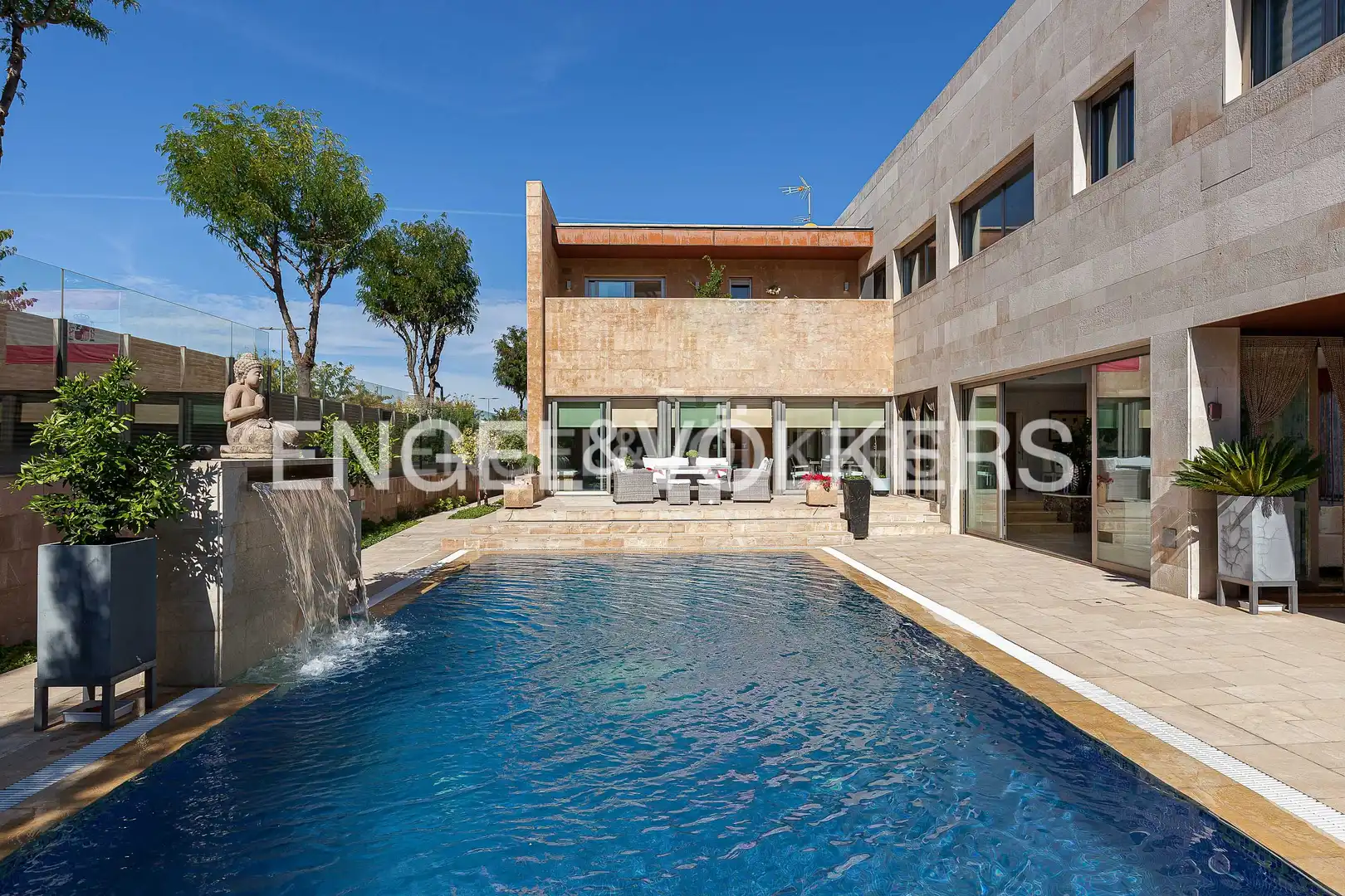 Piscina de Casa o chalet en venta en Azuqueca de Henares con Aire acondicionado, Calefacción y Jardín privado
