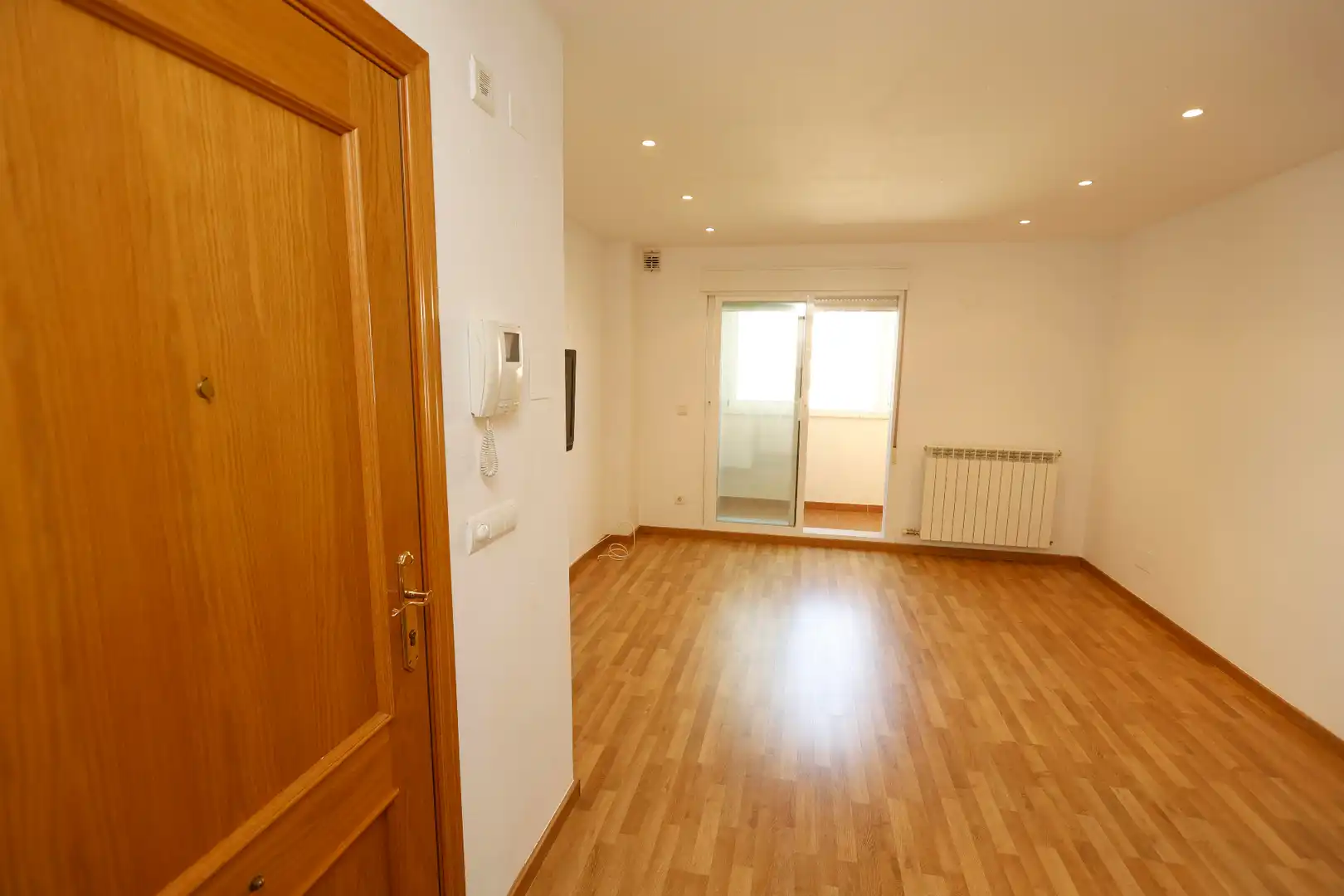 Apartamento en venta en Zaragoza con Aire acondicionado, Calefacción y Horno