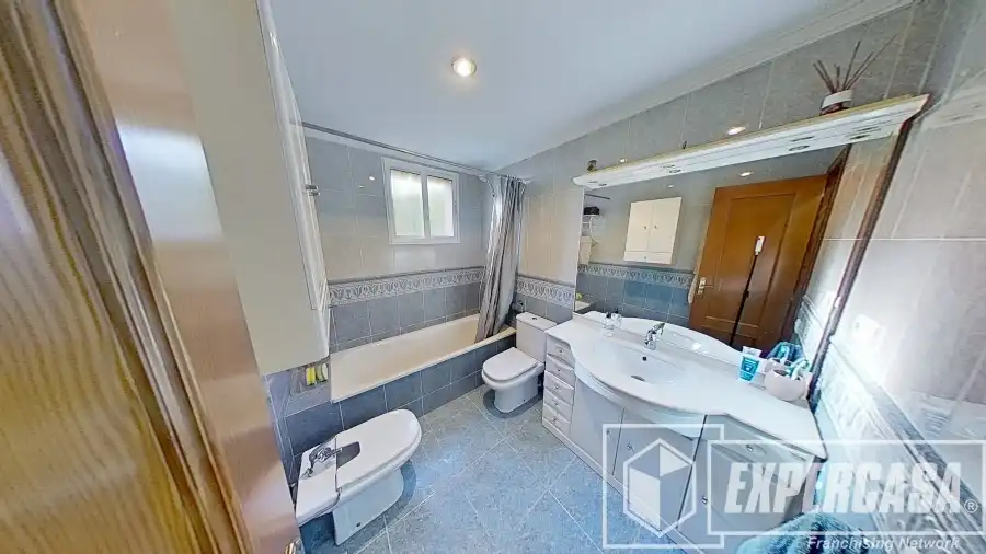 Villa con piscina in vendita a Urbanización LOS LAGOS/ALGINET 1009, imagen 64