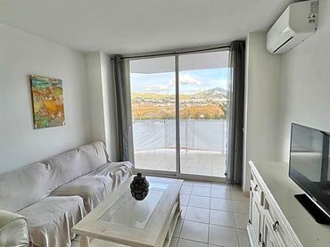 Apartament amb piscina en venda a Joan Carles I