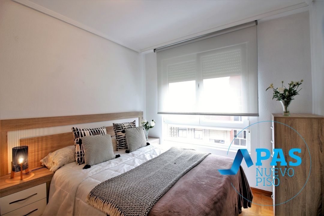 Bedroom of Flat for sale in Santander