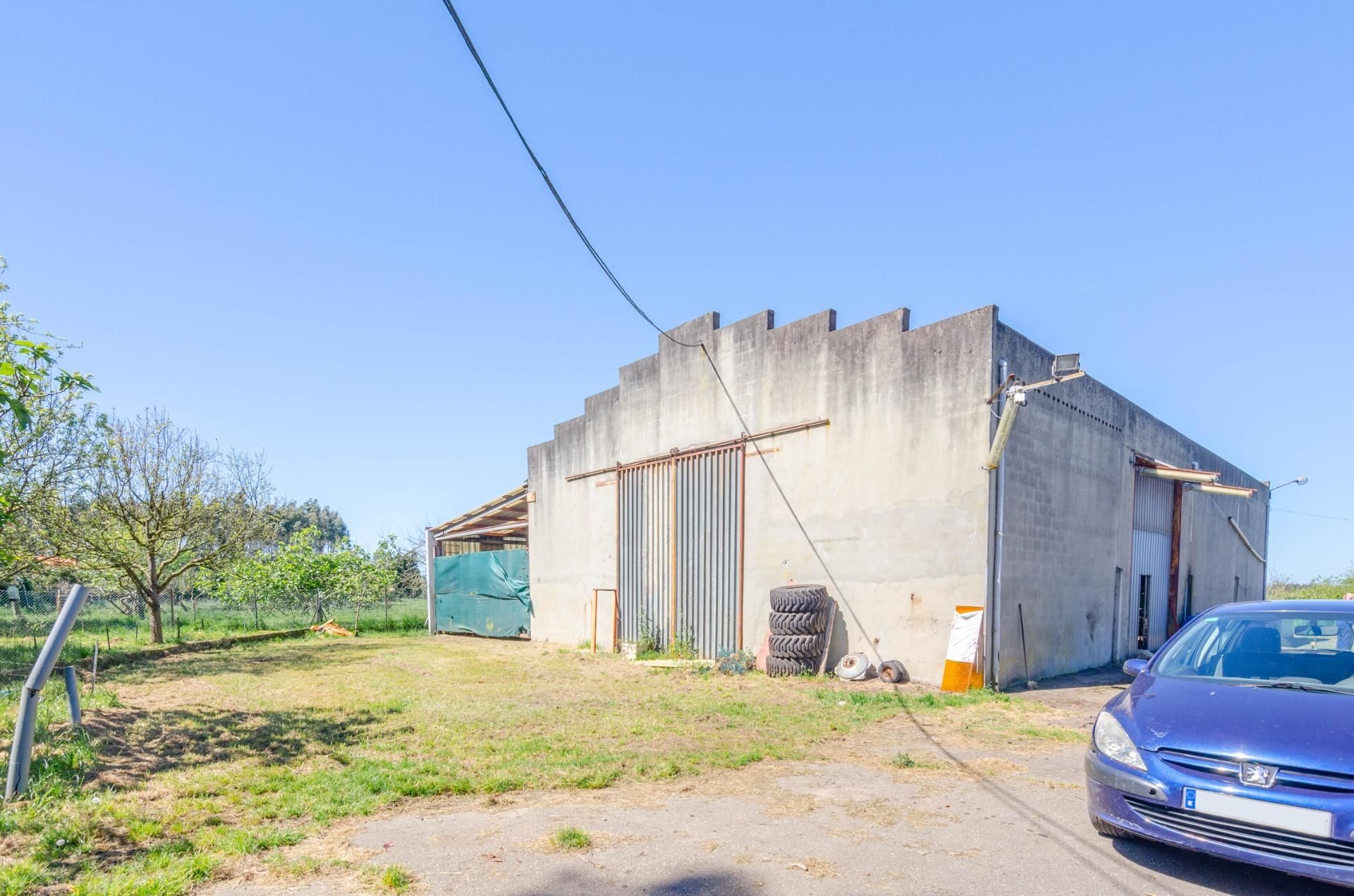 Vista exterior de Nave industrial en venta en Carreño