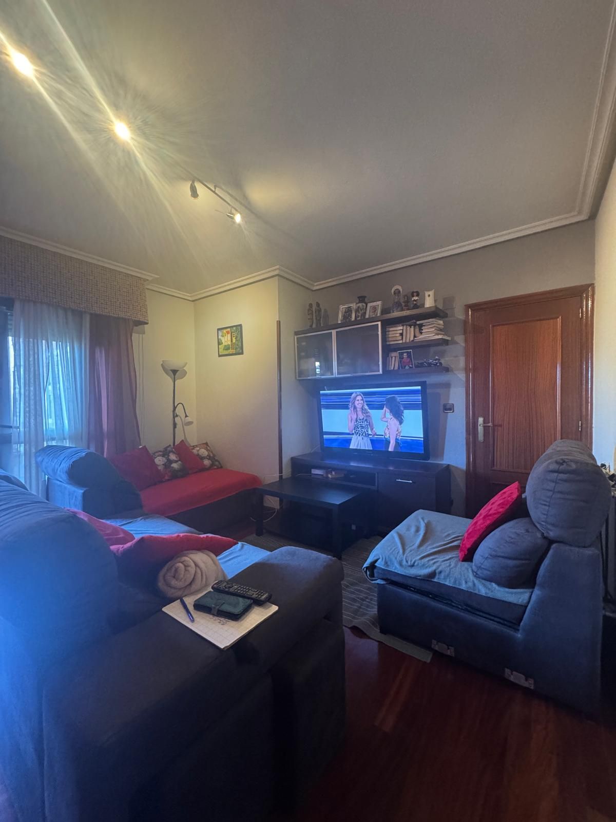 Sala d'estar de Pis en venda en Bilbao  amb Calefacció, Terrassa i Traster
