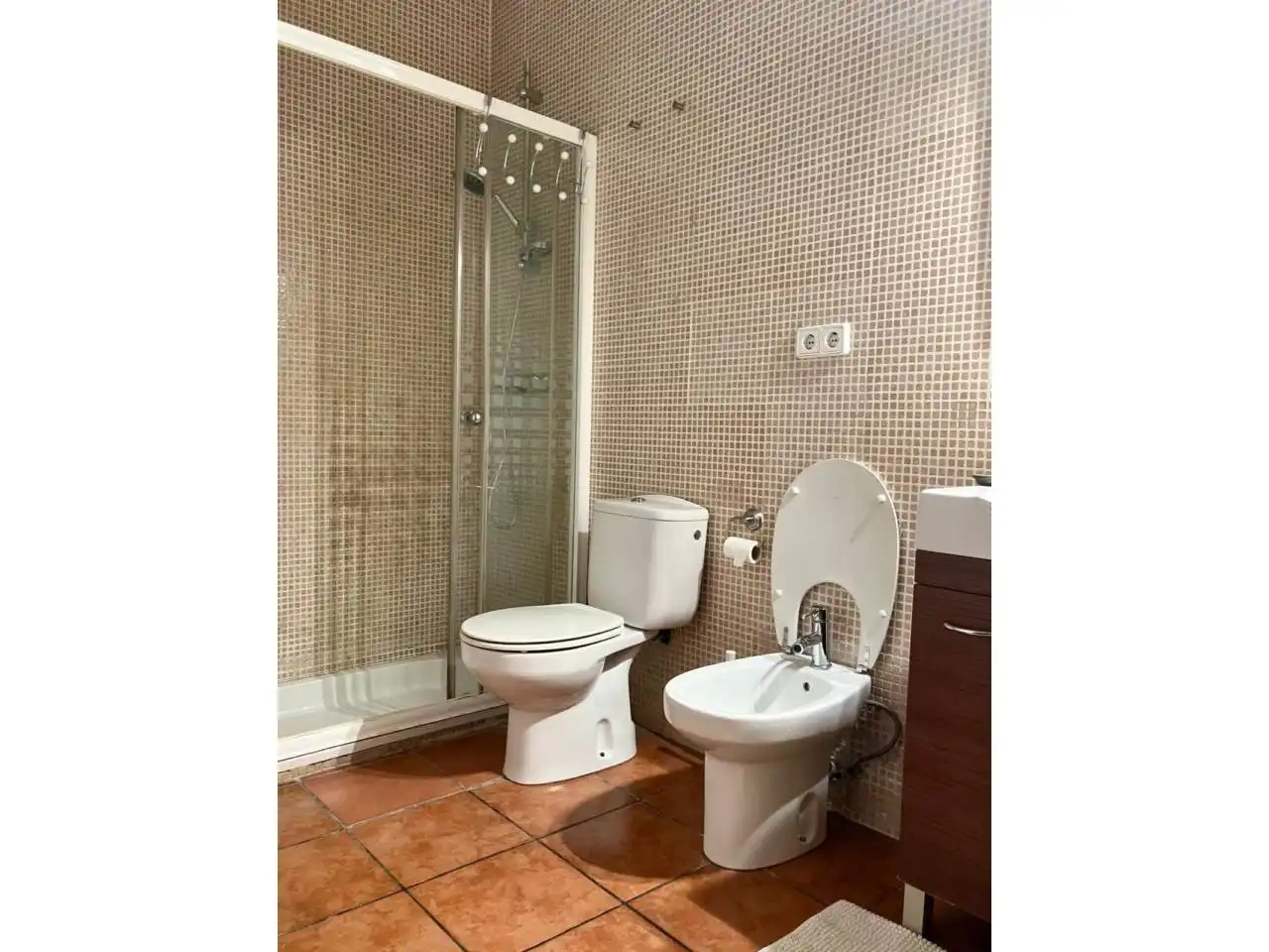 Bathroom of Flat for rent in Barcelona  with Air Conditioner, Heating and Private garden