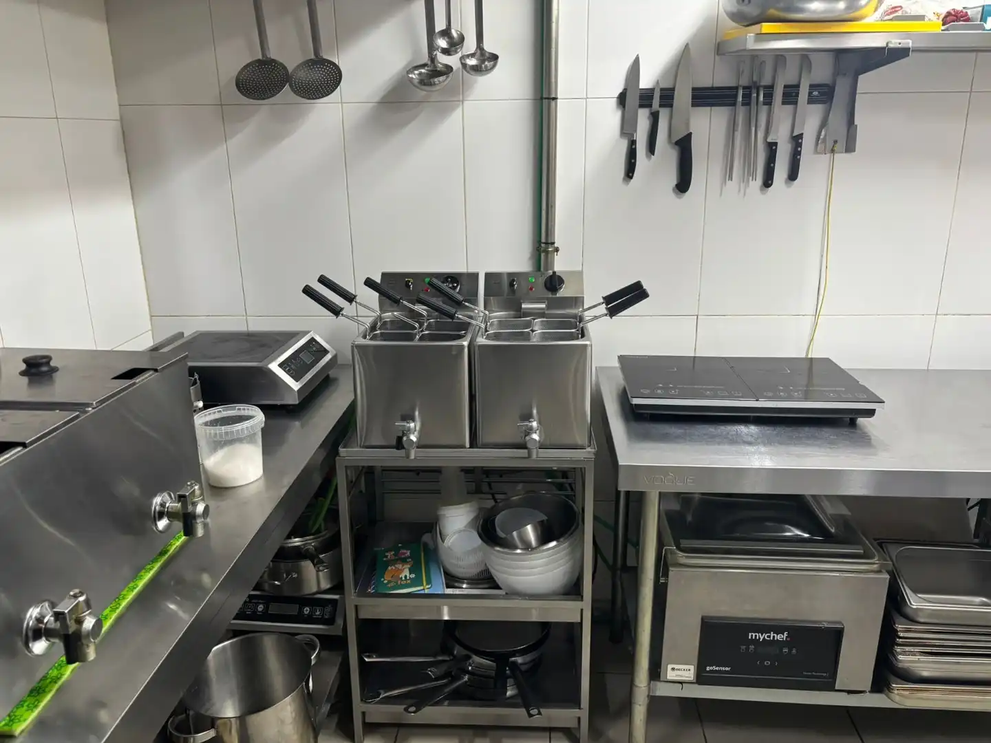 Kitchen of Commercial properties for transfer in Barcelona  with Air Conditioner, Heating and Terrace