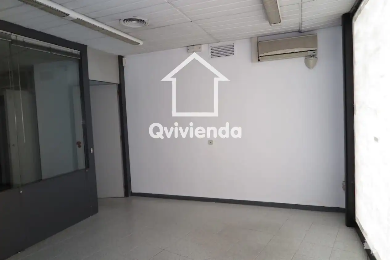 Local comercial en venda a Rafael Casanova, imagen 5