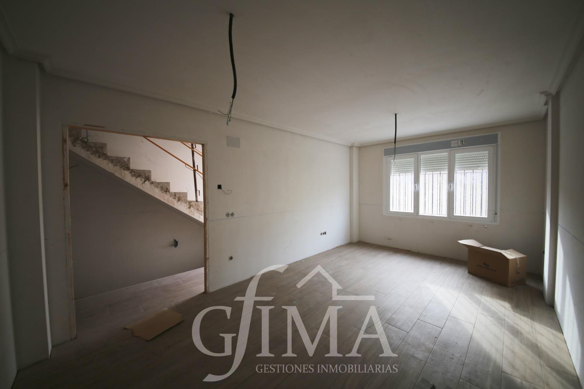 Single-family semi-detached for sale in Tomelloso  with Heating