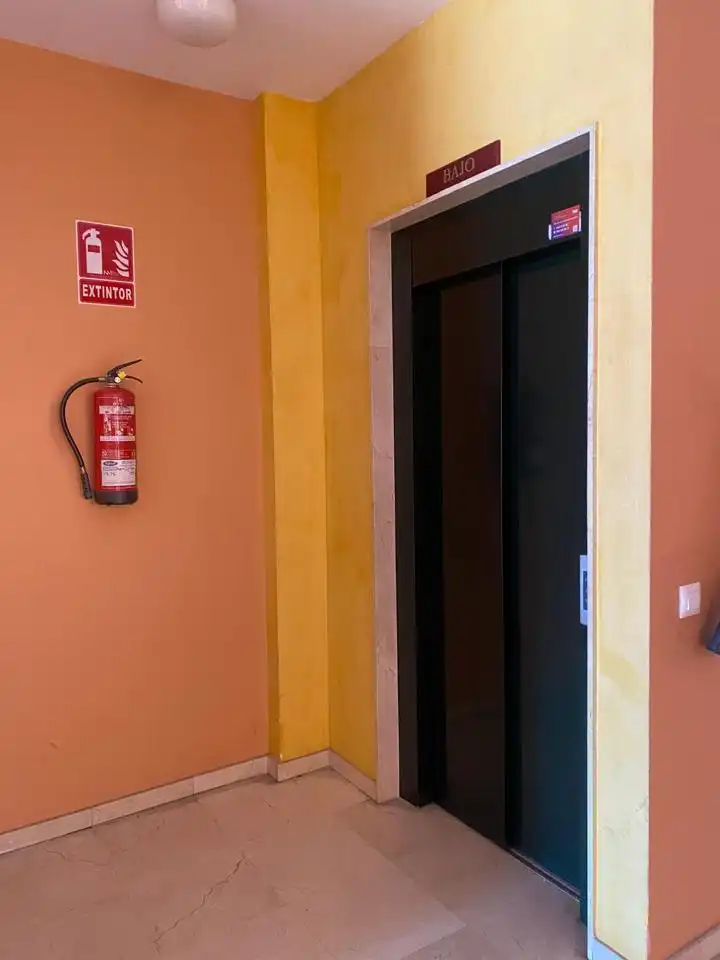 Planta baixa en venda en Dos Hermanas amb Aire condicionat i Moblat