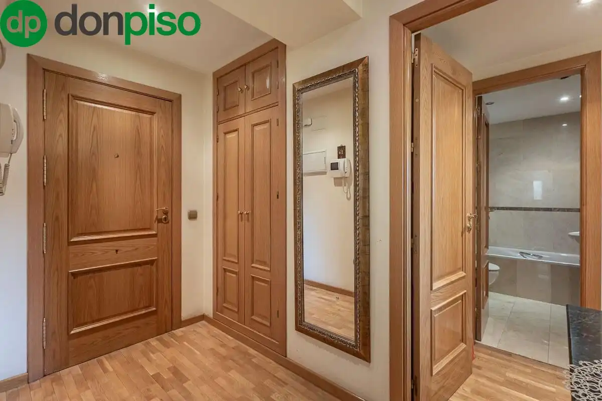 Flat for sale in Granada