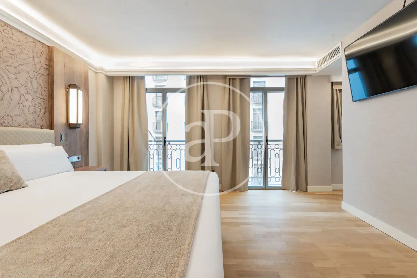Bedroom of Flat for rent in Madrid  with Air Conditioner, Heating and Terrace