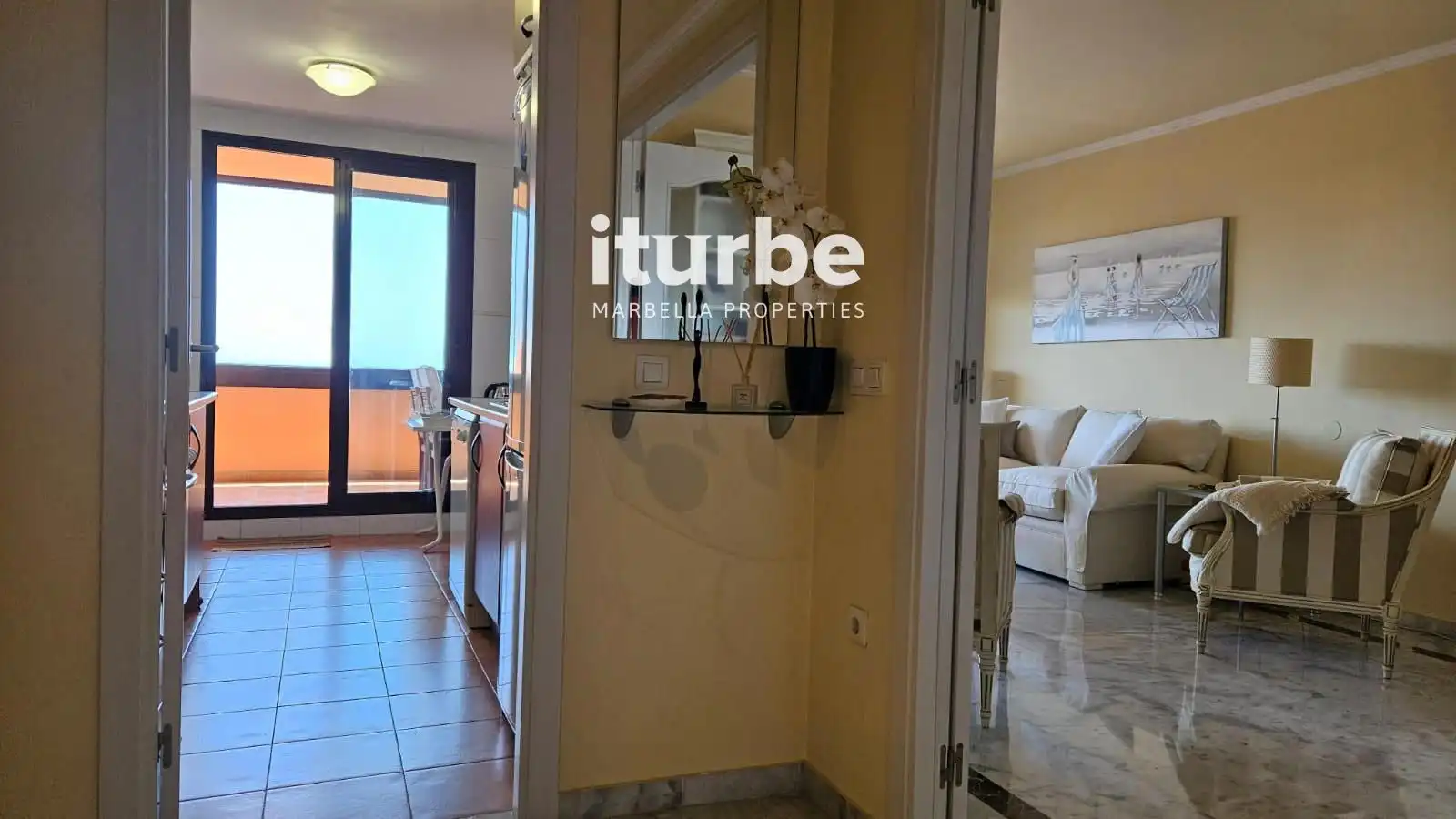 Piso de alquiler en Marbella con Aire acondicionado, Terraza y Piscina