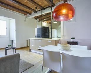 Sala d'estar de Apartament de lloguer en  Barcelona Capital amb Aire condicionat, Moblat i Forn