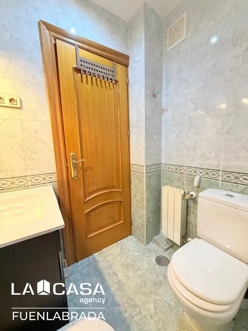 Baño de Piso en venta en Fuenlabrada con Aire acondicionado, Calefacción y Terraza