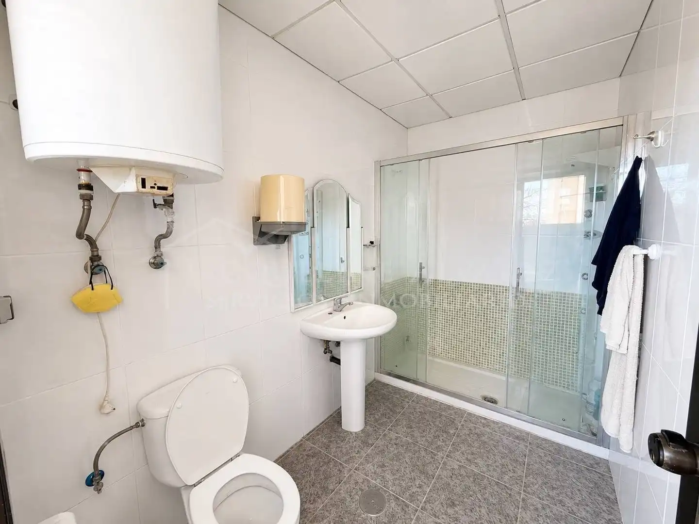 Baño de Finca rústica en venta en Yeles con Jardín privado