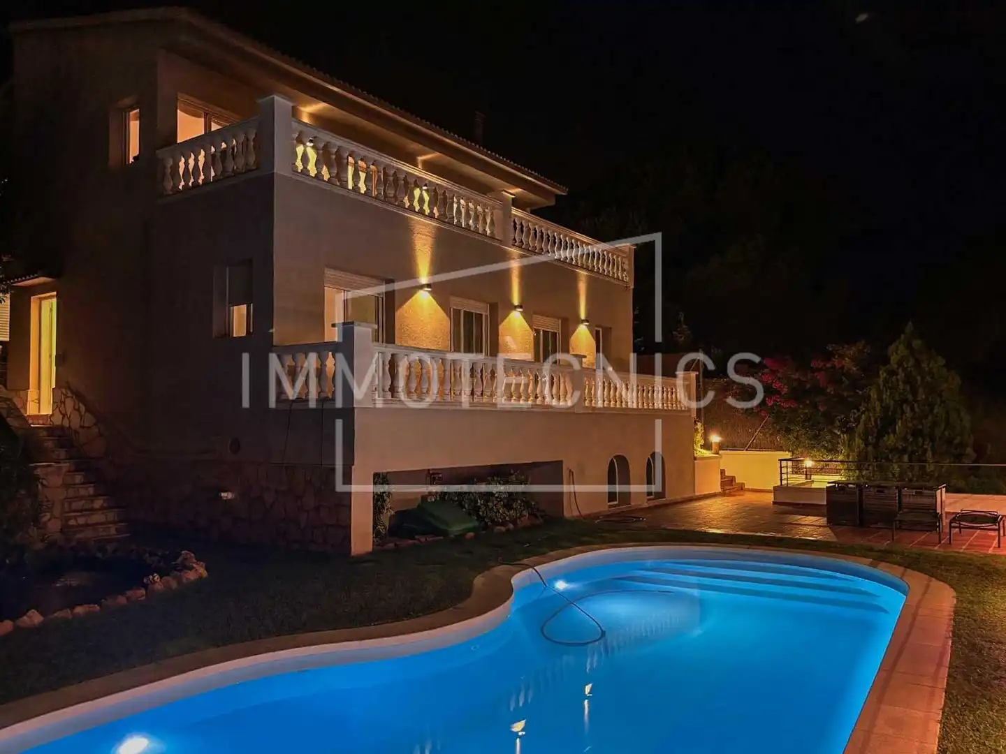 Villa mit Pool zum Verkauf in Calle PL6 PARC DE CALELLA. JOSEP GALLART 83