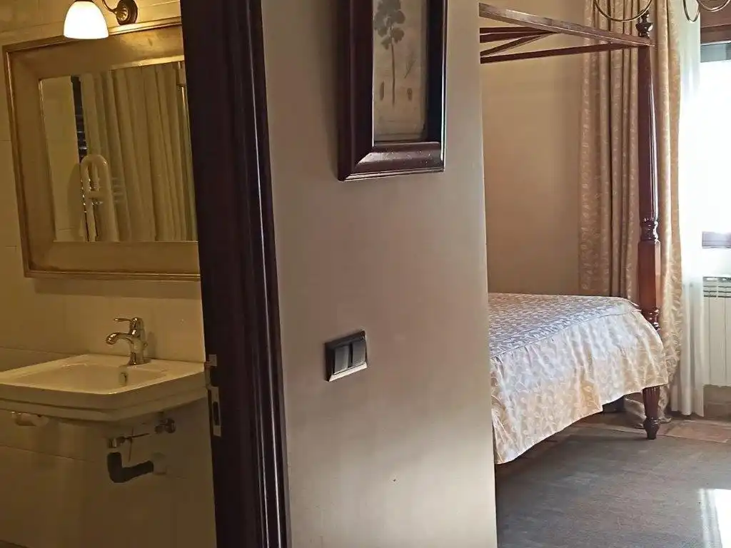 Bedroom of Buildings for sale in Navalonguilla