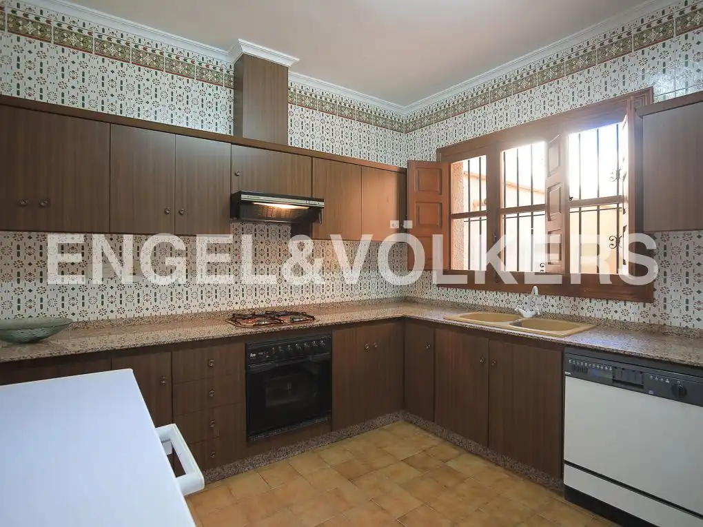 Cuina de Finca rústica en venda en Ayora amb Jardí privat, Parquet i Terrassa