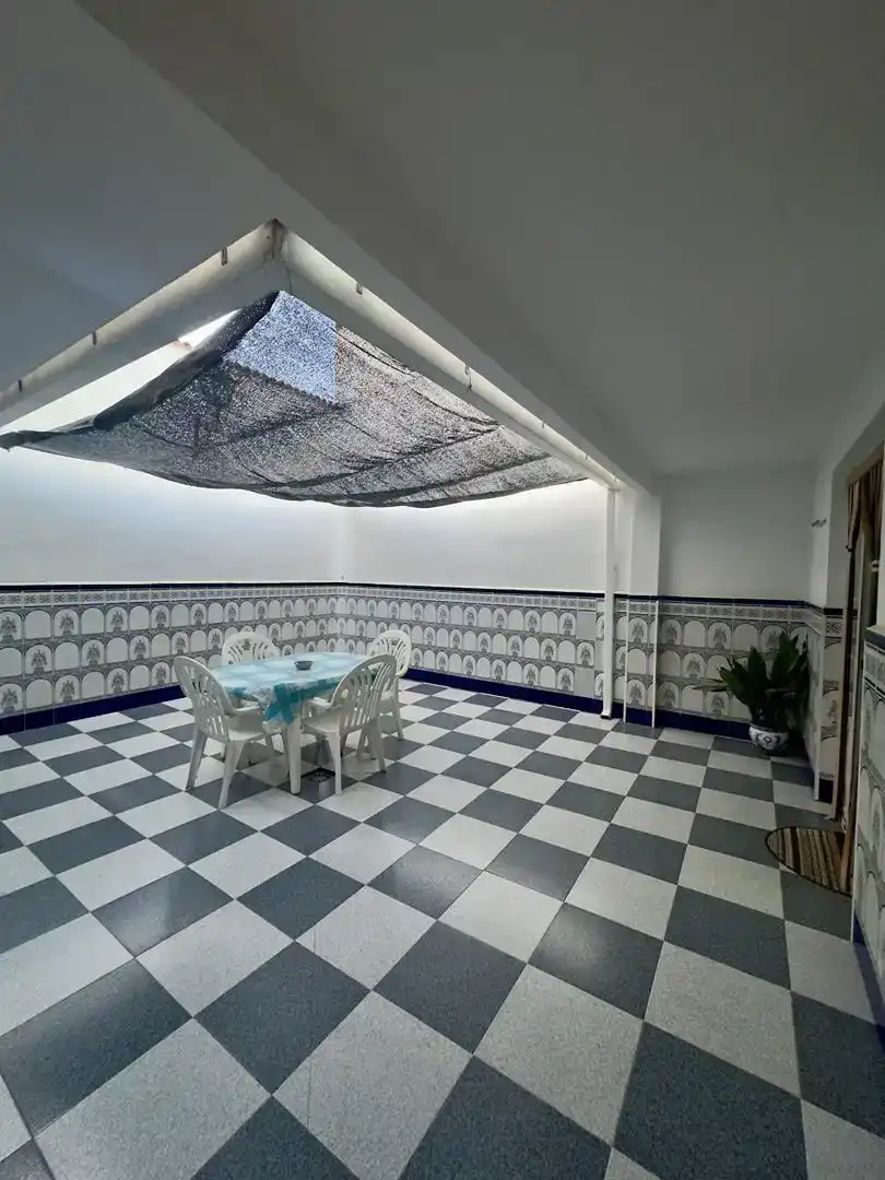 Casa adosada en venda en Tomelloso amb Balcó