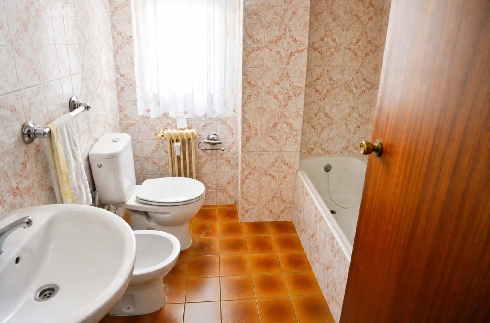 Baño de Piso en venta en Cáceres con Calefacción y Terraza