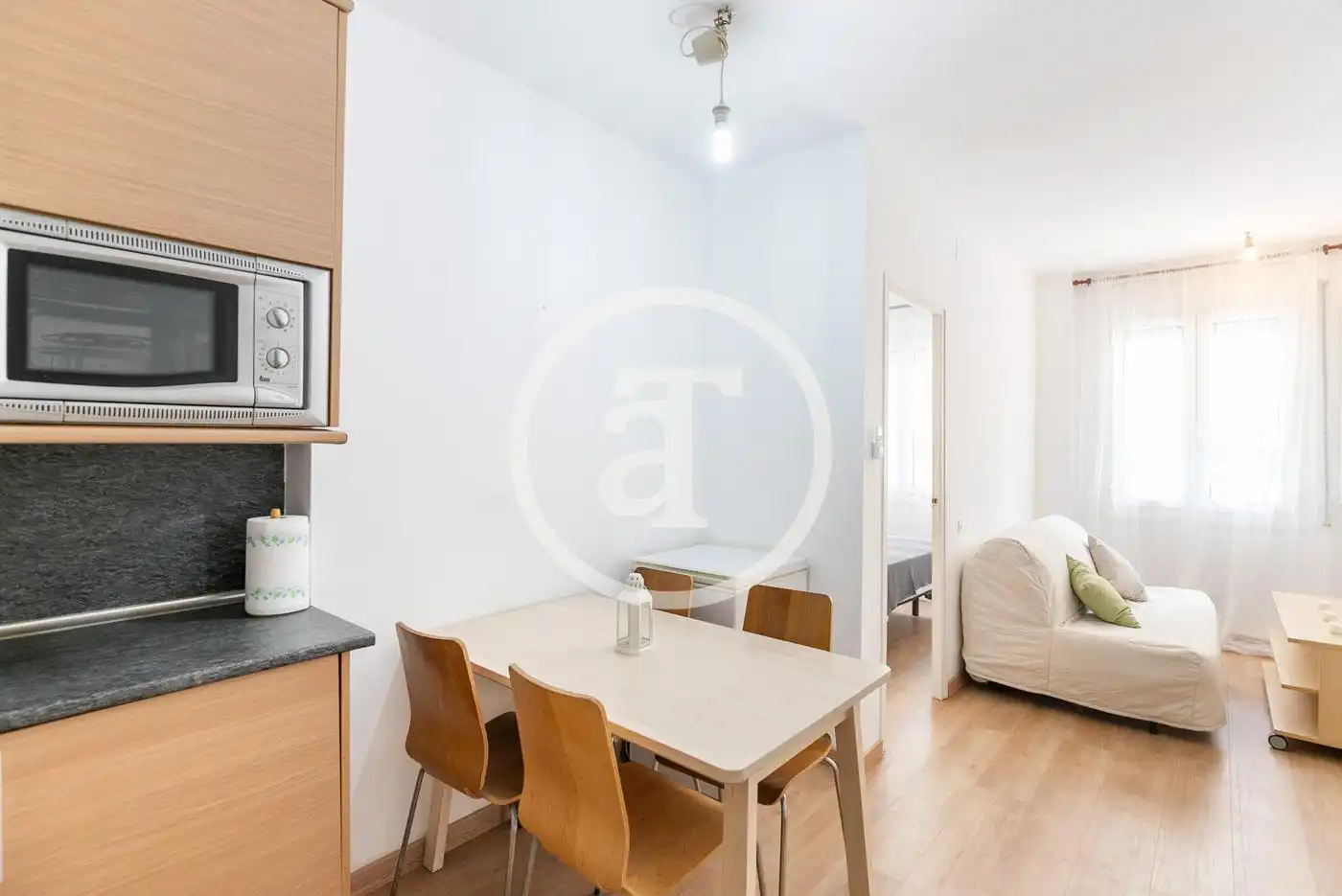 Habitación de Piso de alquiler en  Barcelona Capital con Aire acondicionado, Amueblado y Lavadora