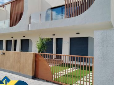 Chalet con piscina en venta en Pilar de la Horadada ciudad