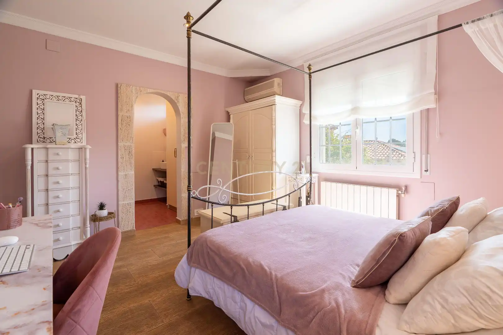 Dormitori de Casa o xalet en venda en Cubelles amb Aire condicionat i Alarma