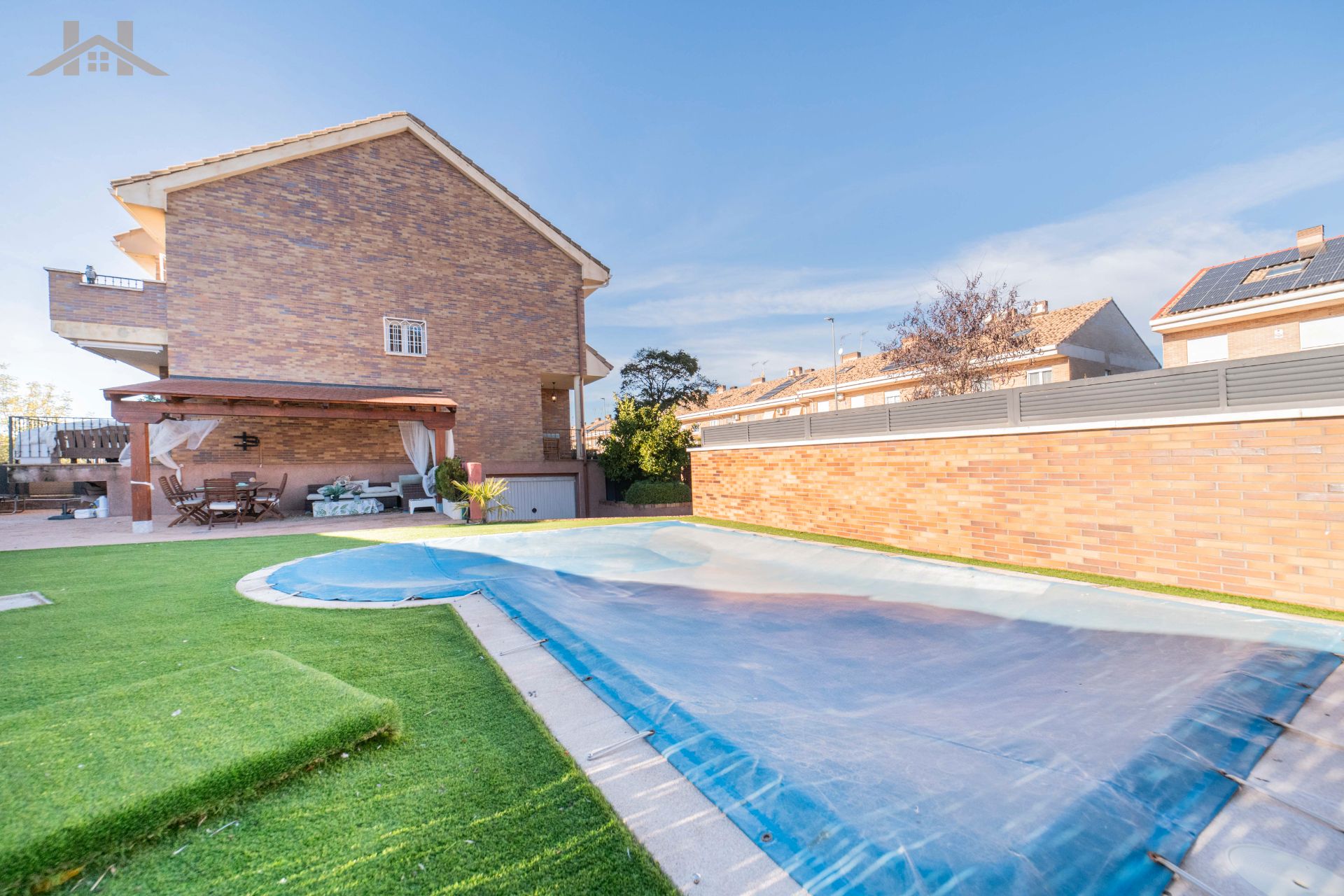Piscina de Casa adosada en venda en Arroyomolinos (Madrid) amb Calefacció, Jardí privat i Terrassa