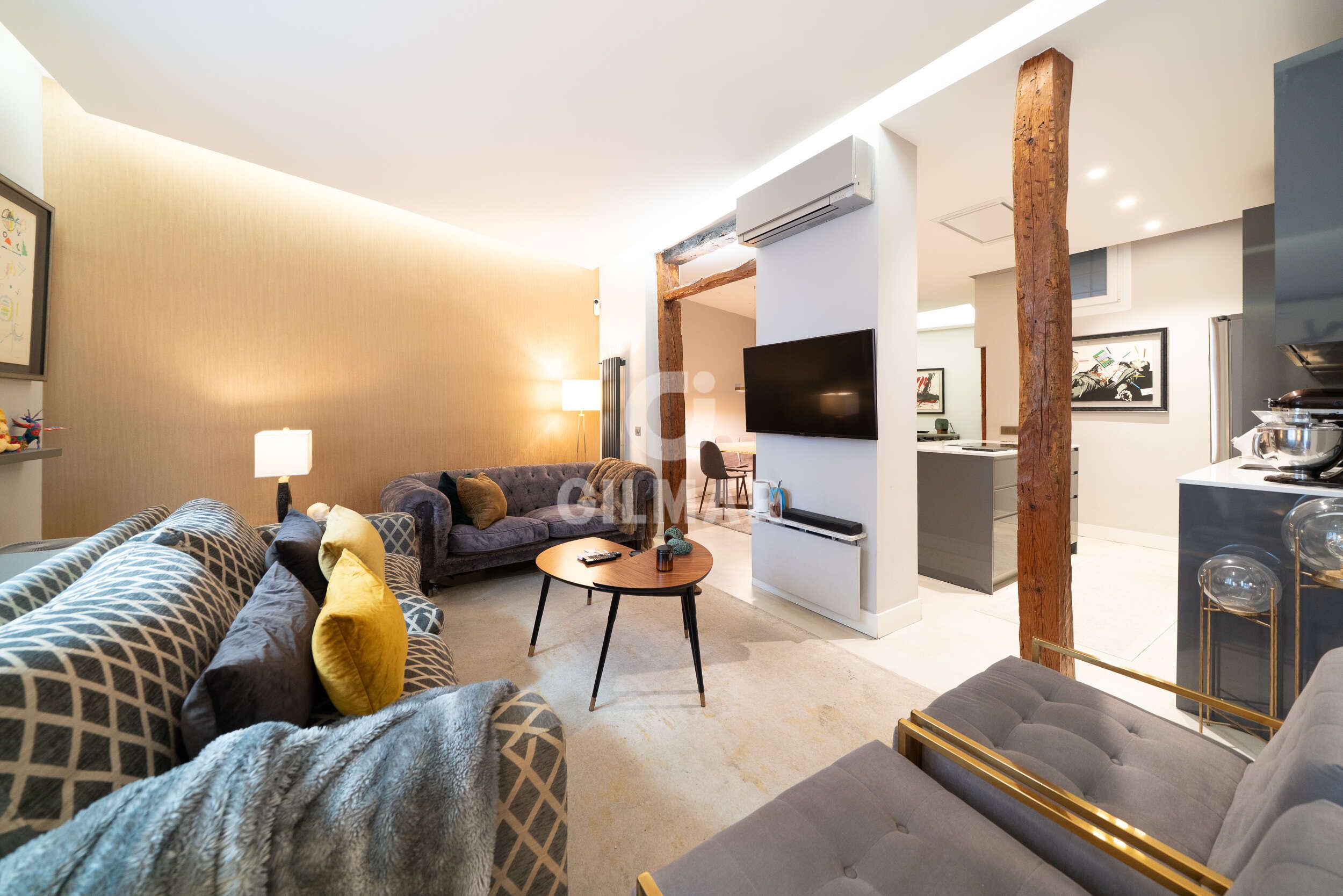 Living room of Flat for sale in  Madrid Capital  with Heating and Storage room