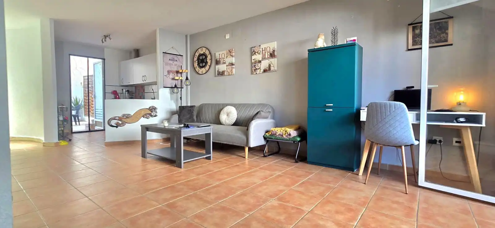 Sala d'estar de Casa adosada en venda en La Nucia amb Terrassa, Traster i Moblat