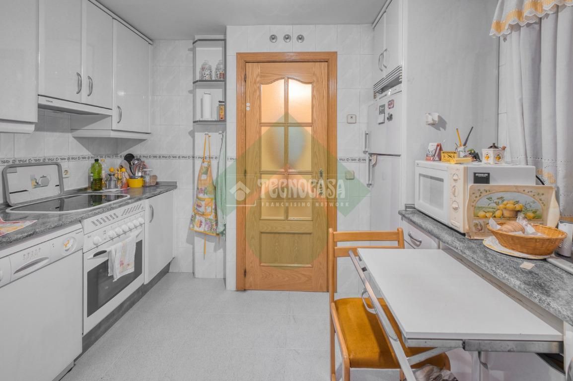 Cuina de Pis de lloguer en  Madrid Capital amb Aire condicionat, Calefacció i Balcó