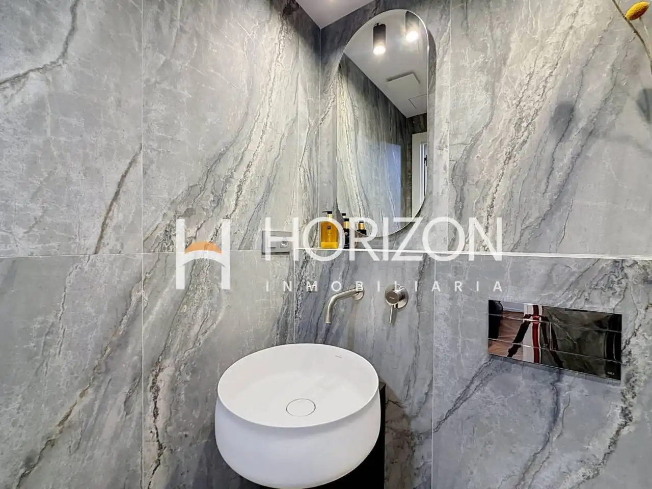 Bathroom of Flat for sale in Barcelona  with Air Conditioner, Heating and Parquet flooring