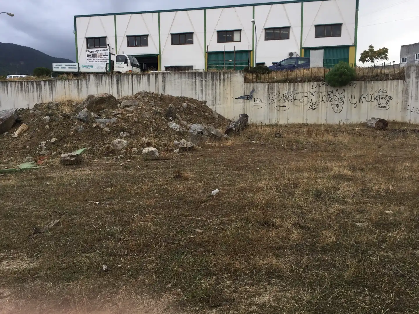 Industrial land for sale in Cota, La Adrada