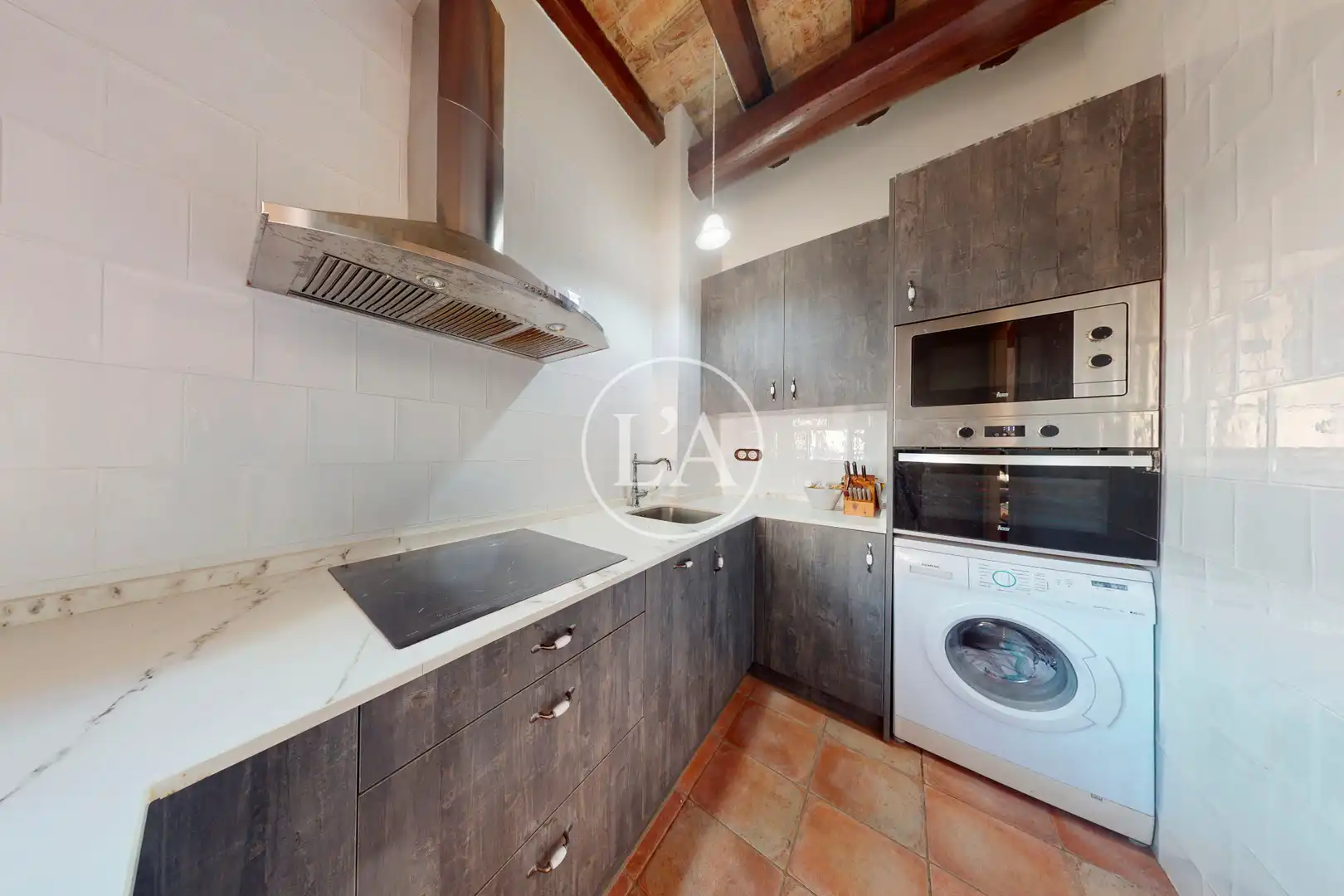 Casa aparellada amb terrassa en venda a Carrer de la Verge de la Pineda, imagen 17