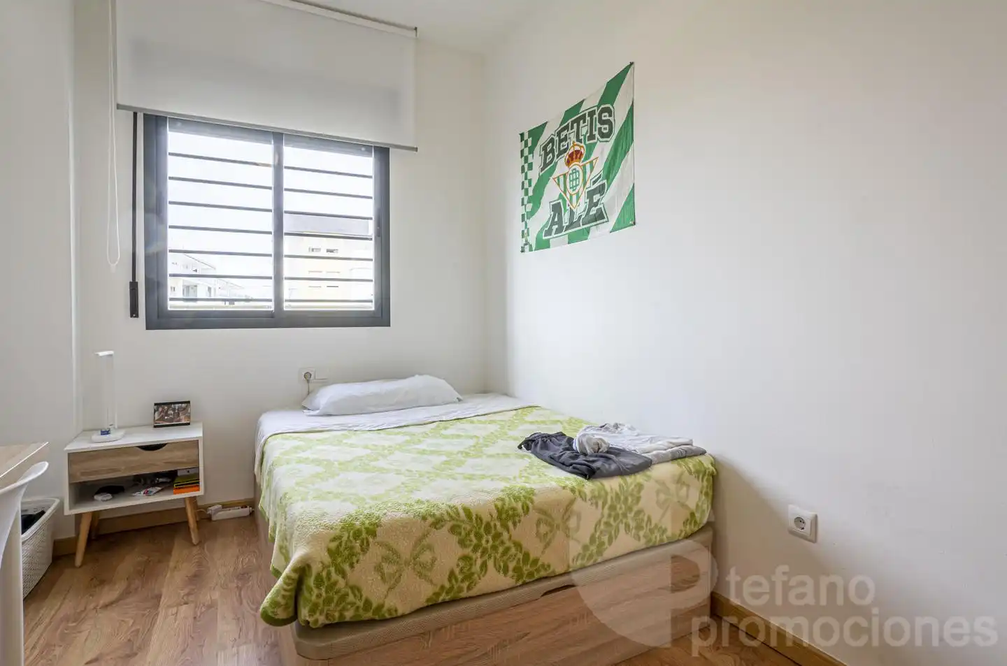Bedroom of Ground floor for sale in Málaga  with Air Conditioner, Private garden and Parquet flooring