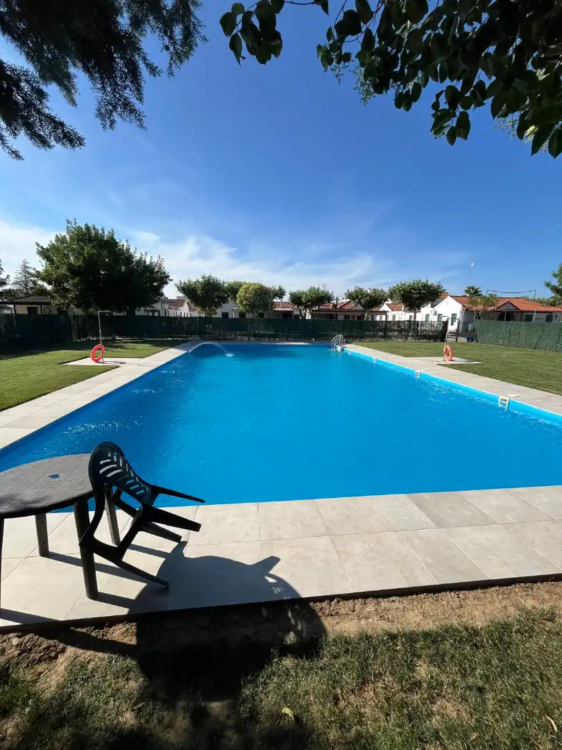 Casa rústica amb piscina en venda a Parque de la Constitución 5a, imagen 2