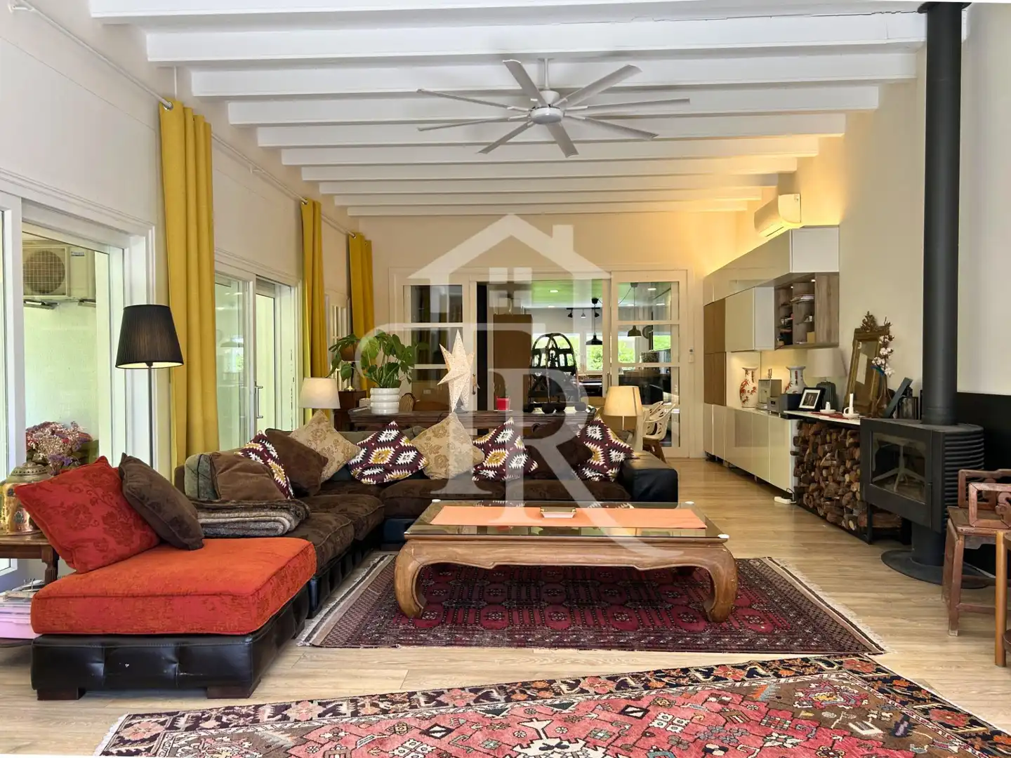 Sala de estar de Casa o chalet en venta en Roda de Berà con Aire acondicionado, Calefacción y Jardín privado