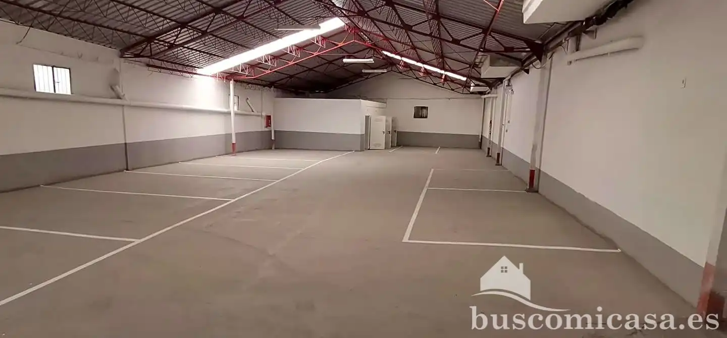 Parkplatz von Garage zur Miete in Linares