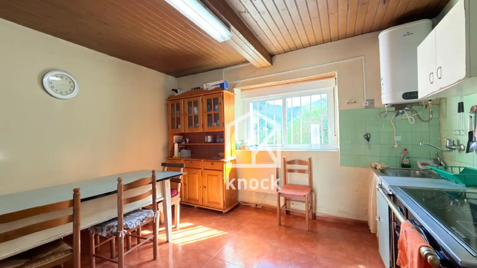 Cuina de Casa o xalet en venda en Valdés - Luarca amb Calefacció i Jardí privat