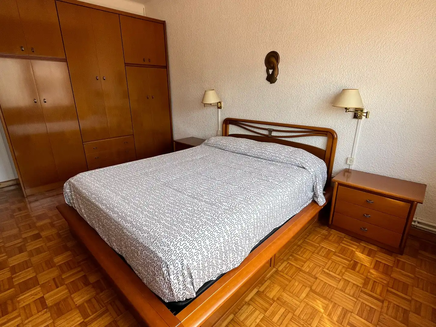 Habitación de Casa adosada en venta en Esparreguera con Calefacción, Trastero y Amueblado
