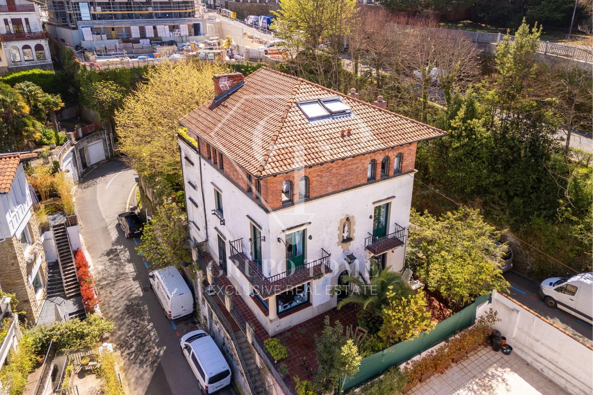 Vista exterior de Casa o xalet en venda en Donostia - San Sebastián  amb Calefacció, Jardí privat i Terrassa