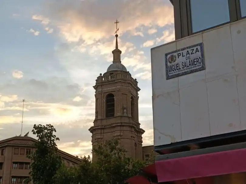 Vista exterior de Piso en venta en  Zaragoza Capital con Aire acondicionado