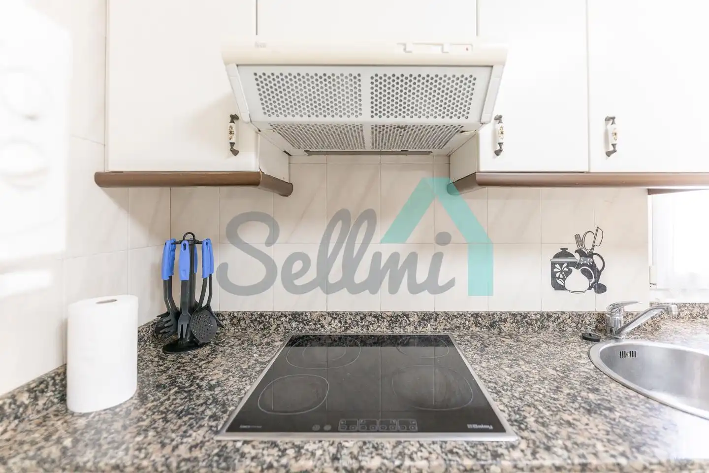 Kitchen of Flat for rent in Gijón   with Heating, Furnished and Internet