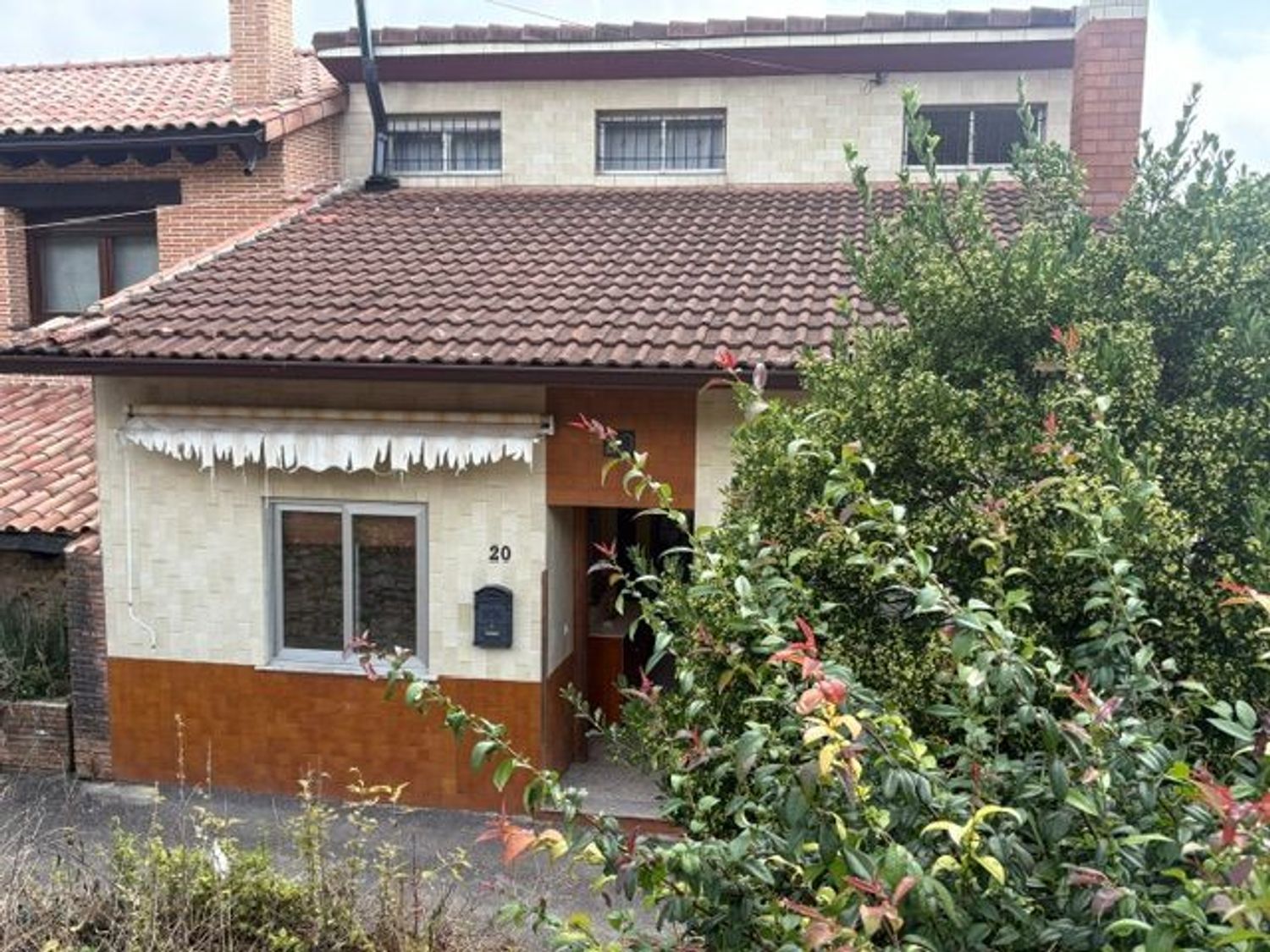 Exterior view of House or chalet for sale in Oviedo   with Heating, Storage room and Swimming Pool