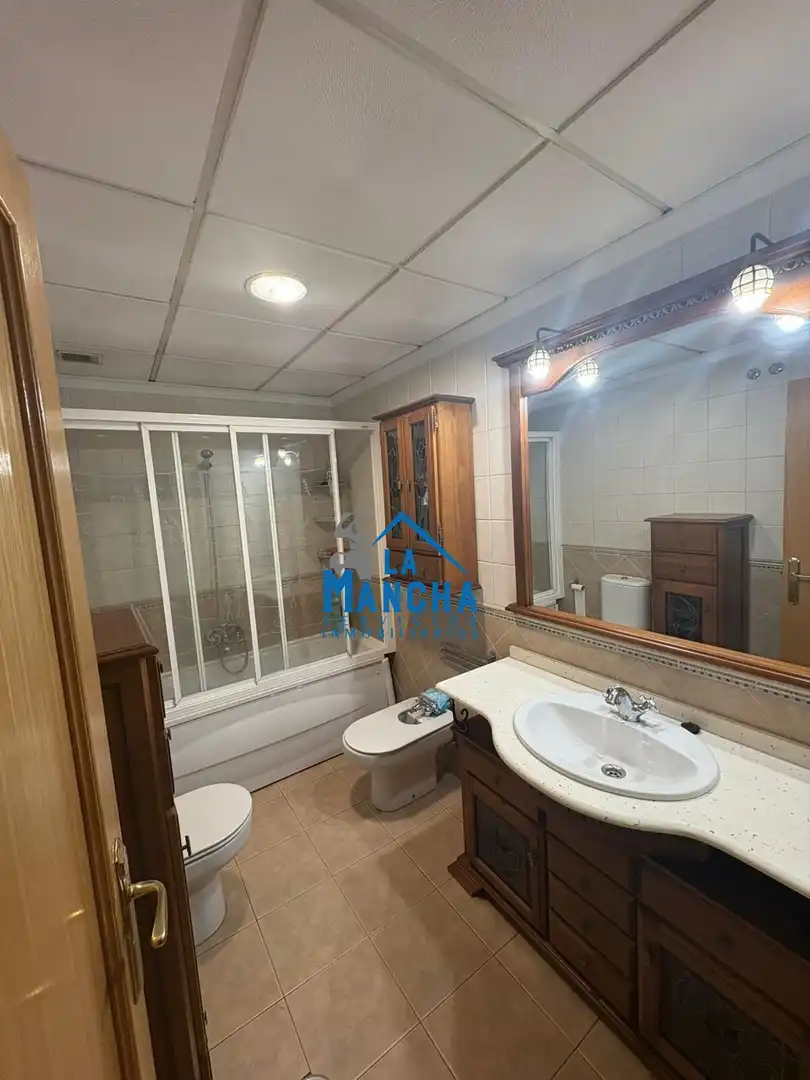 Bathroom of Detached homes for sale in Albacete  with Air Conditioner, Heating and Private garden