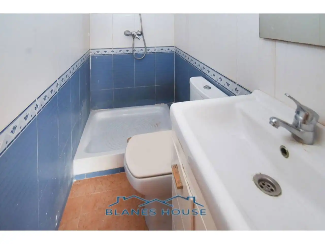 Bathroom of Flat for sale in Lloret de Mar