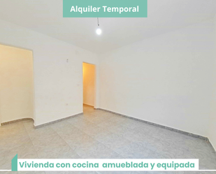 Bedroom of Flat to rent in L'Hospitalet de Llobregat  with Oven and Pets allowed
